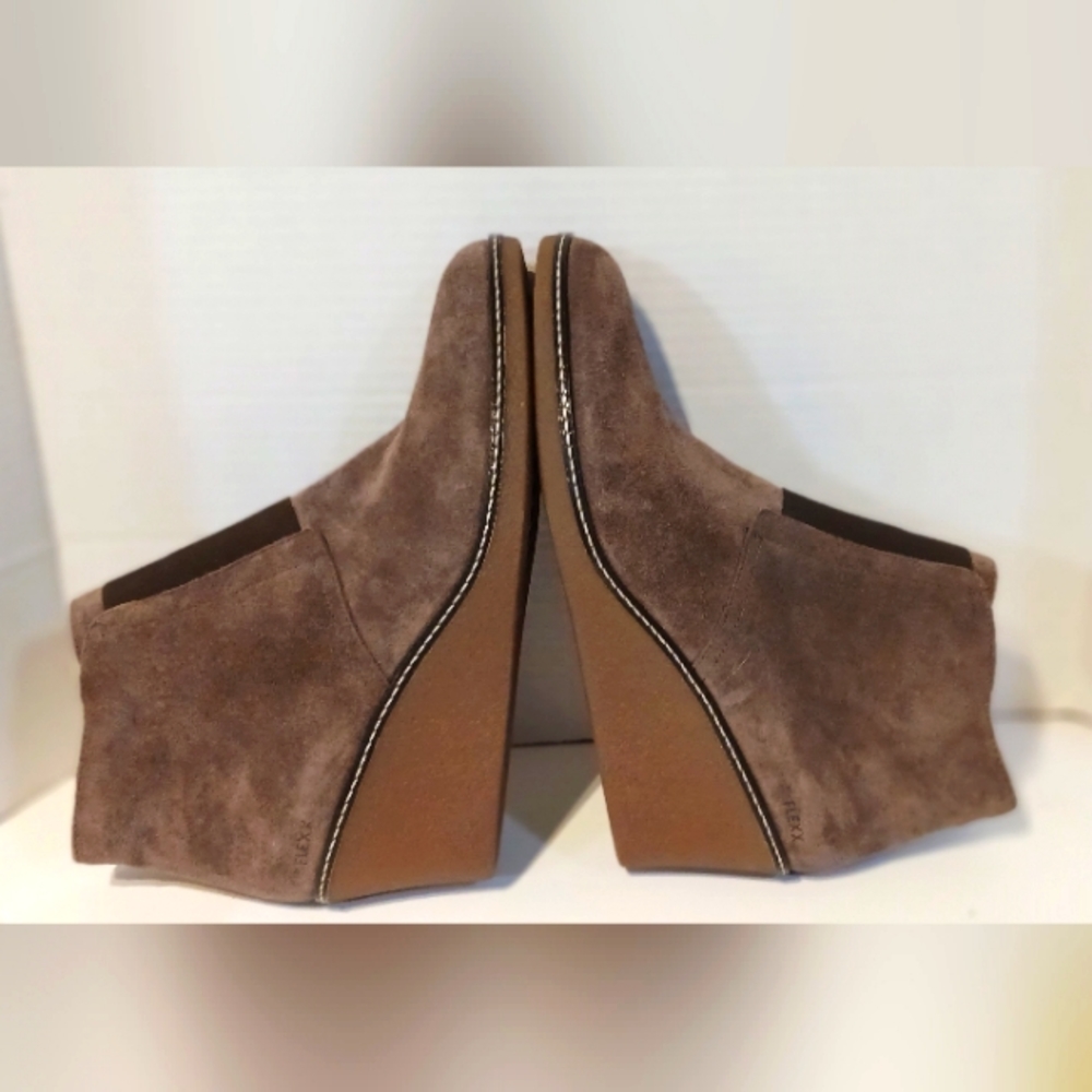 THE FLEXX Womens Moira Wedge Boot in Brown Suede sz. 10